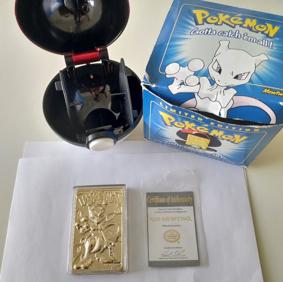 Mewtwo 1999 23 Karat Gold Pokemon Trading Card With COA and Pokemon Ball - Picture 3 of 11